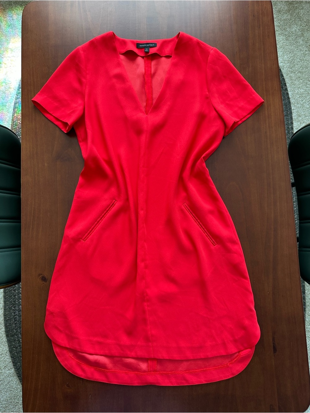 Banana Republic Red Short Sleeve V-Neck Mini Dress